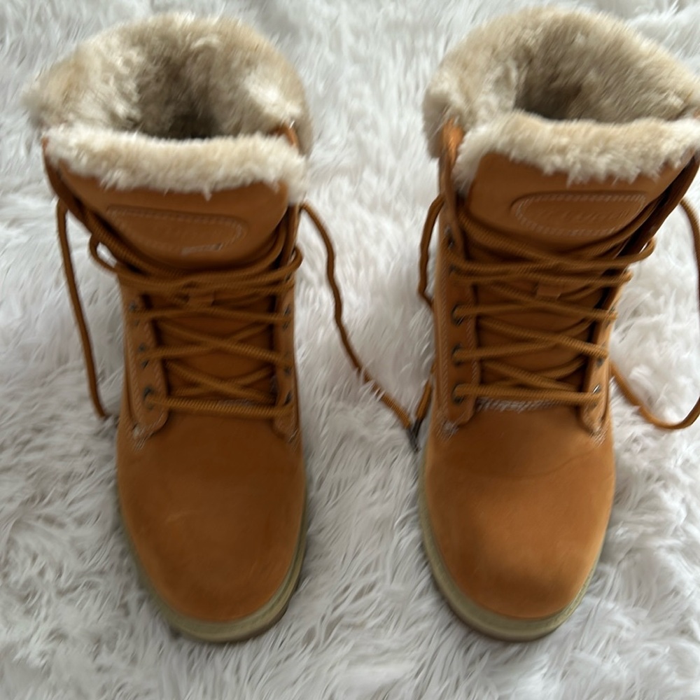 ❄️ Like New Boots